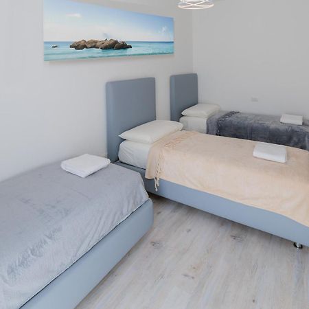 Wave Island! Luxury Resort A Jesolo - Piscina E Park Free! Bagian luar foto