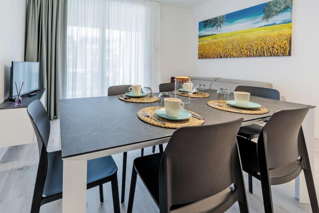 Wave Island! Luxury Resort A Jesolo - Piscina E Park Free! Bagian luar foto