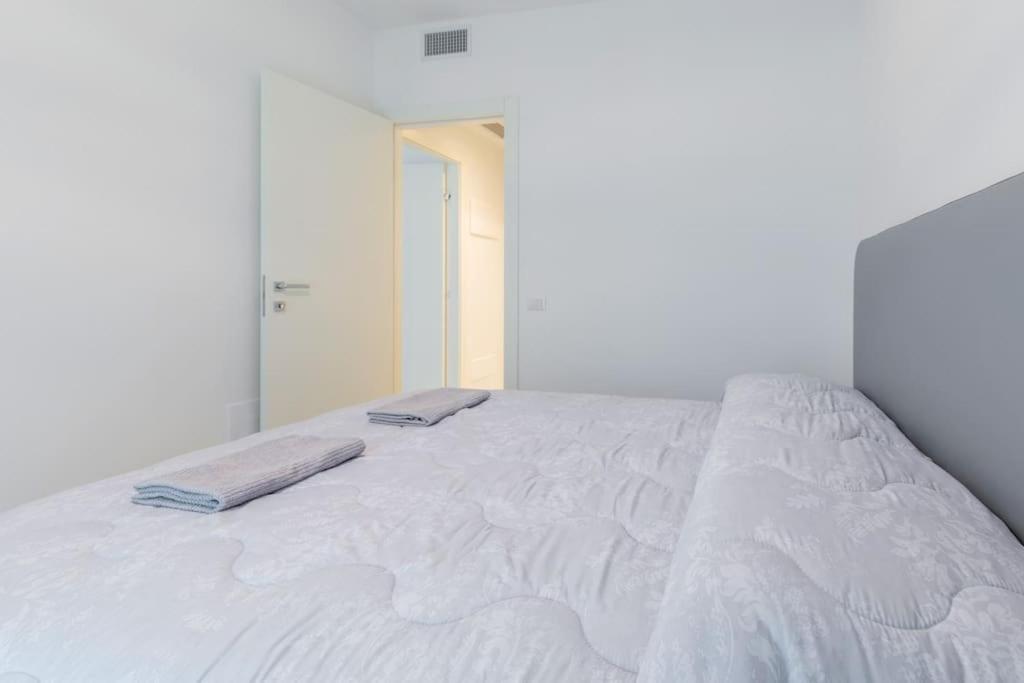Wave Island! Luxury Resort A Jesolo - Piscina E Park Free! Bagian luar foto