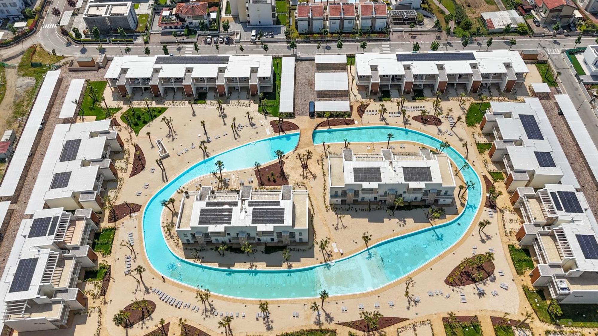 Wave Island! Luxury Resort A Jesolo - Piscina E Park Free! Bagian luar foto